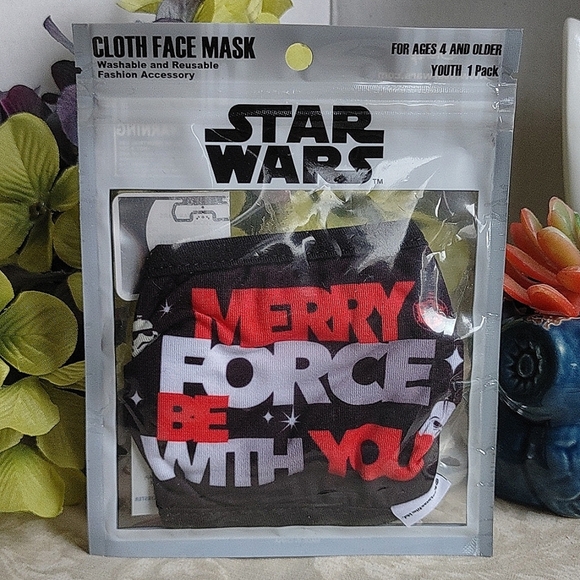 Disney Star Wars " Merry Force Be with You" Youth Face Mask - Picture 1 of 5